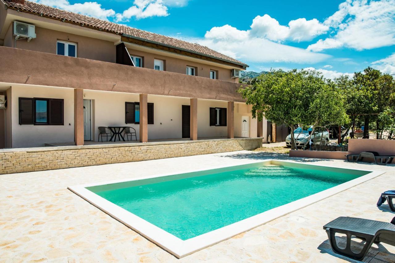 Ferienwohnung Toto Lukovo Šugarje Exterior foto