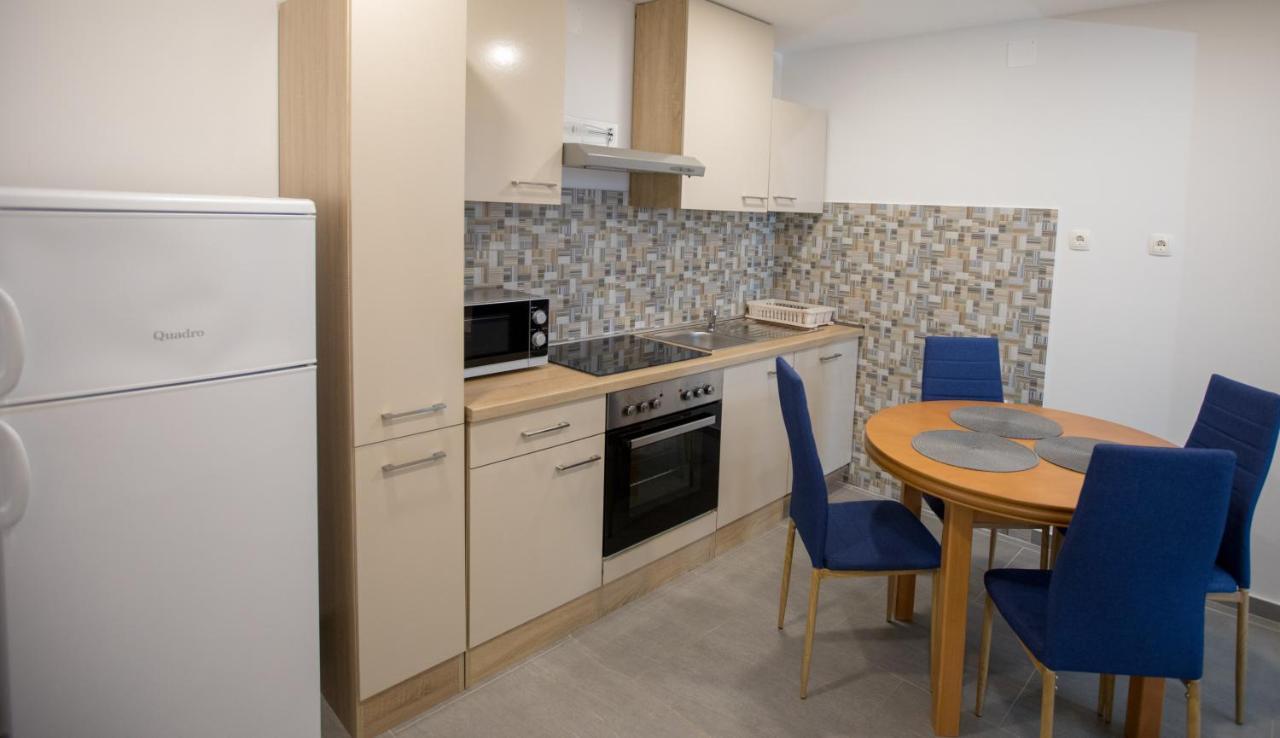 Ferienwohnung Toto Lukovo Šugarje Exterior foto